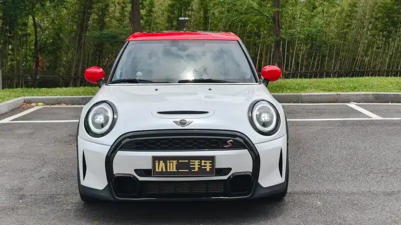 MINI 2022 2.0T COOPER S Artist 5-Door Edition — миниатюра 2