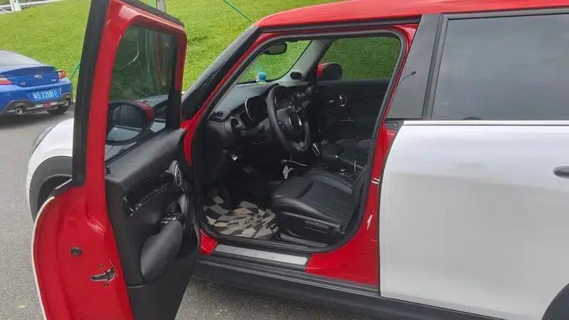 MINI 2022 2.0T COOPER S Artist 5-Door Edition — миниатюра 14