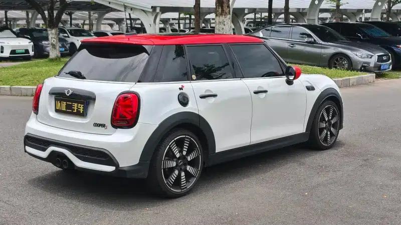 MINI 2022 2.0T COOPER S Artist 5-Door Edition — миниатюра 6