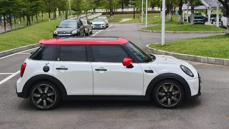 MINI 2022 2.0T COOPER S Artist 5-Door Edition — миниатюра 7