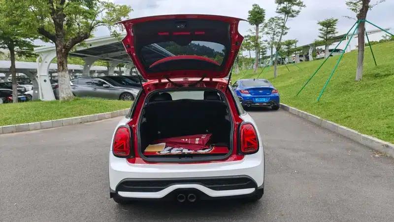 MINI 2022 2.0T COOPER S Artist 5-Door Edition — миниатюра 8