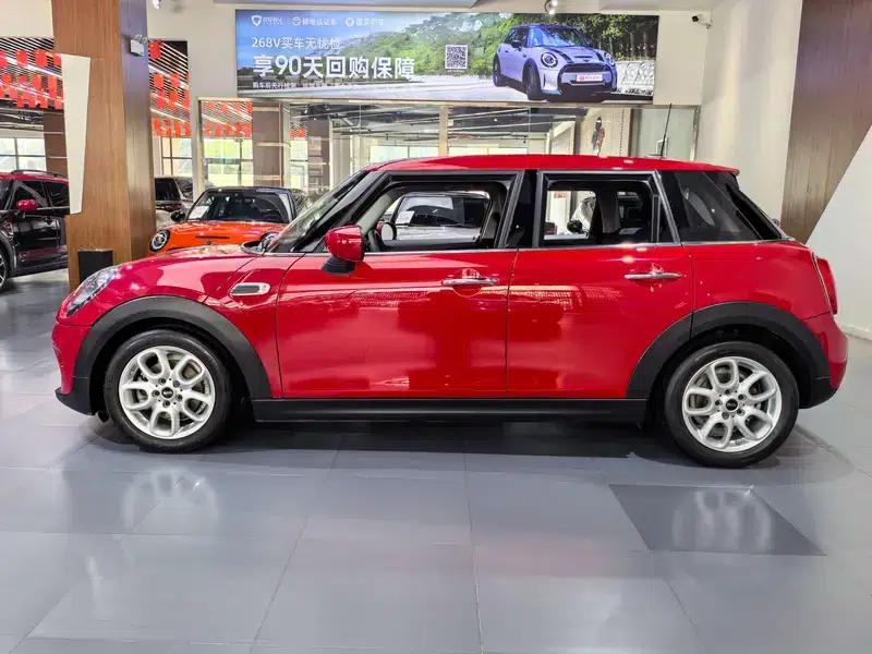 2019 MINI 1.5T ONE 5-Door Edition — миниатюра 3