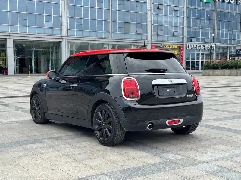 MINI 2018 1.5T COOPER Artist — миниатюра 4