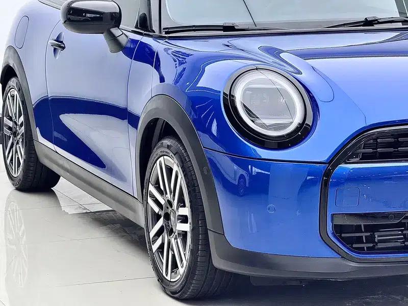 2025 MINI 1.5T COOPER Three-Door Classic — миниатюра 5