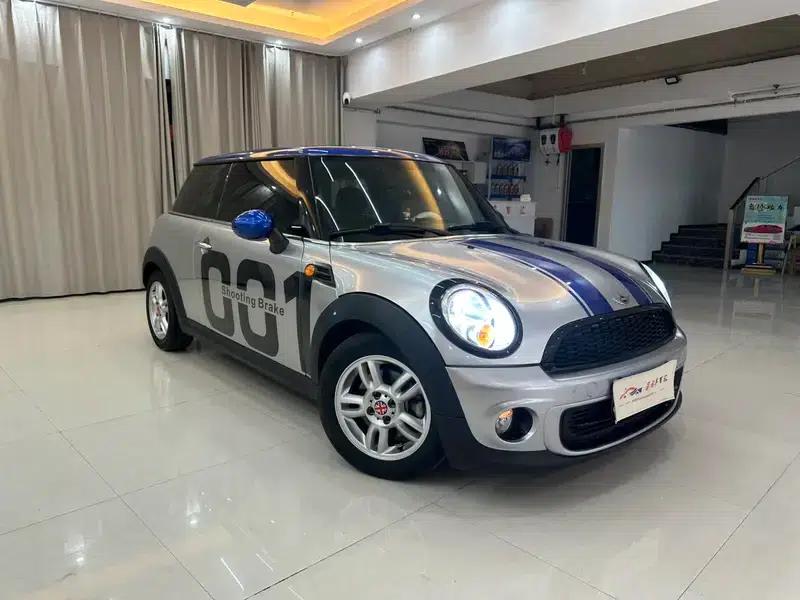 MINI 2013 1.6L ONE Limited Edition - First Model — миниатюра 3
