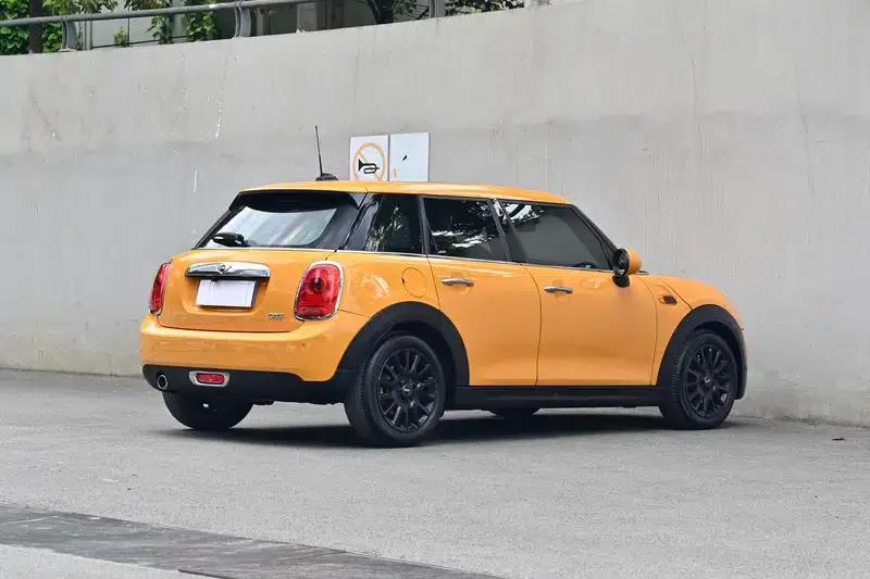2016 MINI 1.2T ONE Avant-garde 5-Door Edition — миниатюра 7