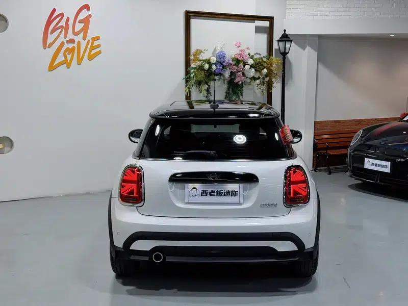 MINI 2023 Facelift 1.5T COOPER Artist — миниатюра 4