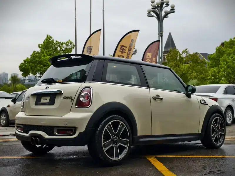 2012 MINI 1.6T COOPER S Fun — миниатюра 4