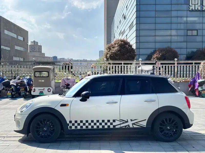2016 MINI 1.5T COOPER 5-door version — миниатюра 4