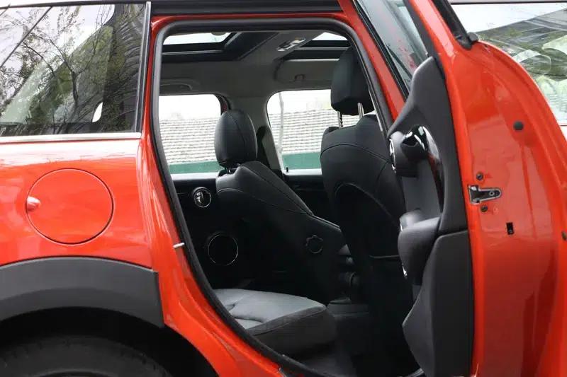 2018 MINI 1.5T COOPER Artist 5-Door Edition — миниатюра 28