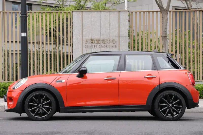 2018 MINI 1.5T COOPER Artist 5-Door Edition — миниатюра 4