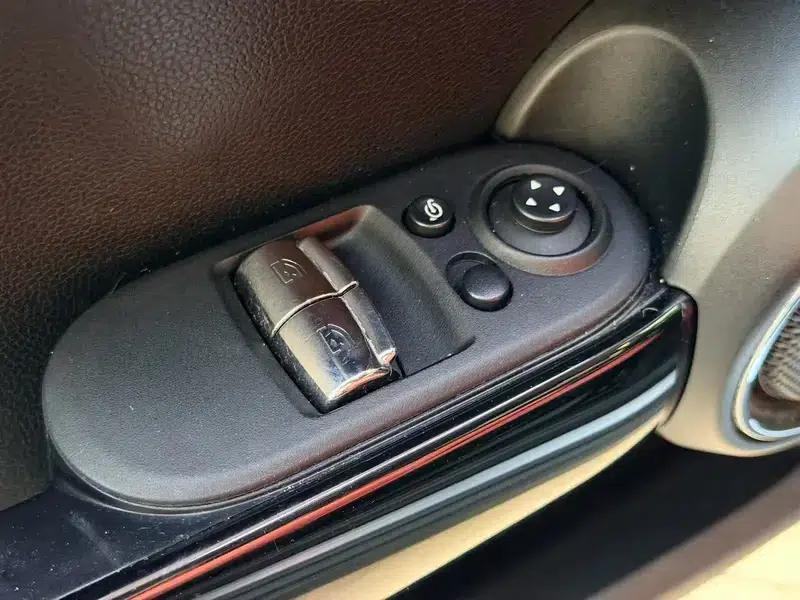 MINI 2020 1.5T ONE PLUS — миниатюра 9