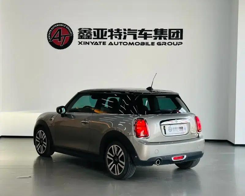 MINI 2019 1.5T COOPER Artist — миниатюра 4