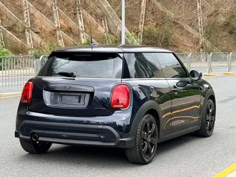 MINI 2023 1.5T COOPER Purple Night Escape Special Edition — миниатюра 7