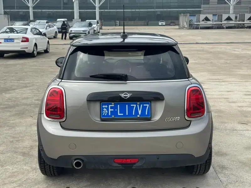 MINI 2020 1.5T COOPER Classic — миниатюра 6