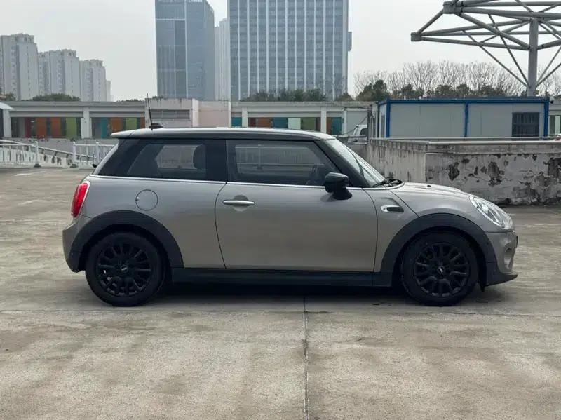 MINI 2020 1.5T COOPER Classic — миниатюра 8