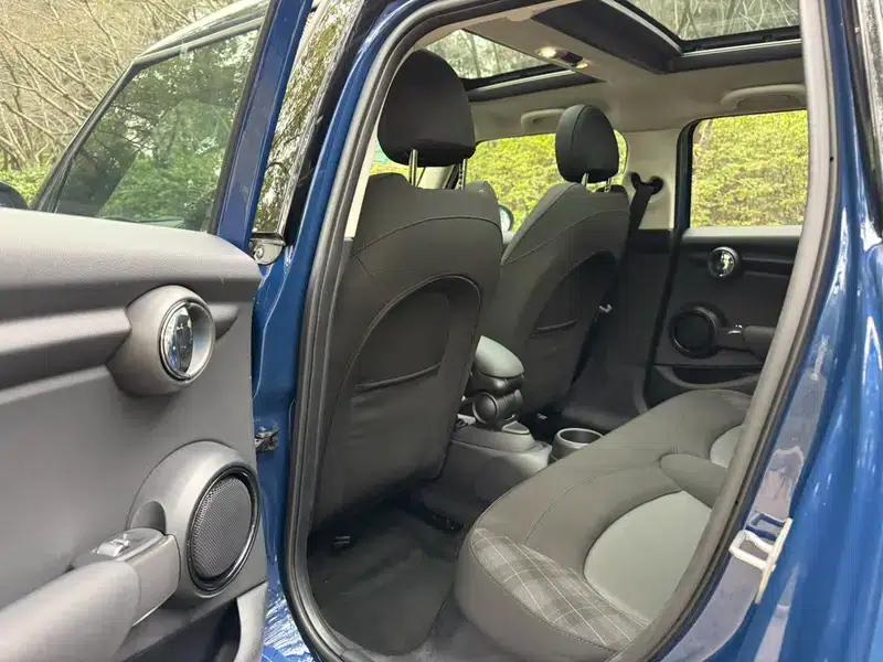 2016 MINI 1.5T COOPER 5-door version — миниатюра 12