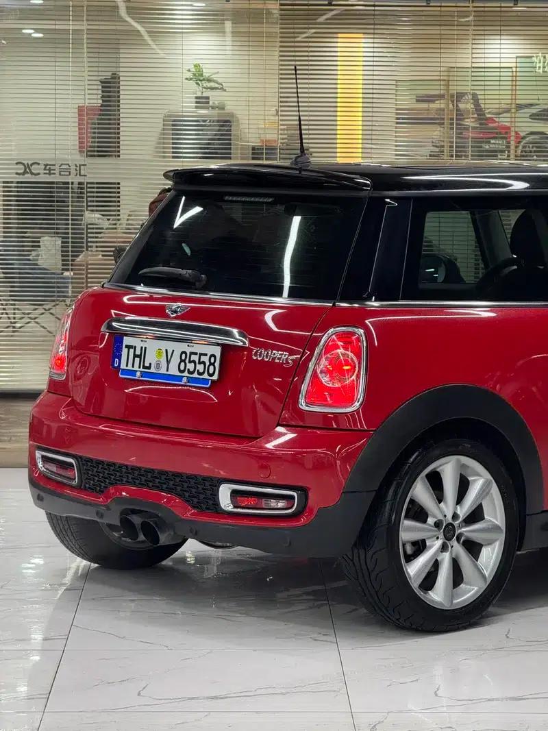 2012 MINI 1.6T COOPER S Bayswater — миниатюра 8