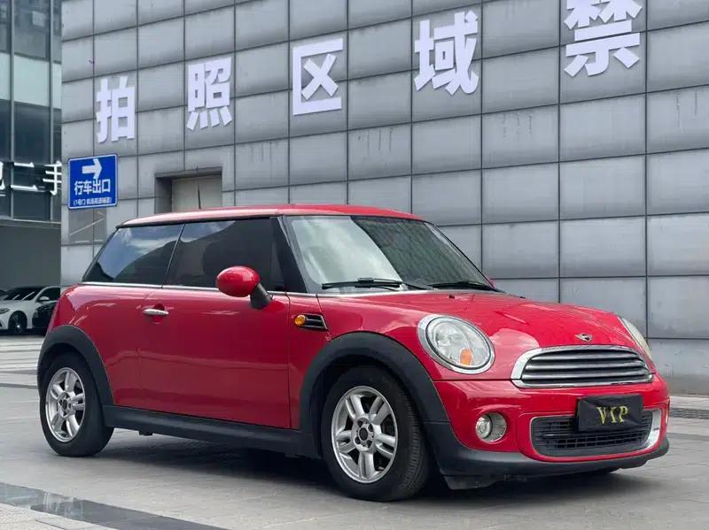 MINI 2013 1.6L ONE Limited Edition - First Model — миниатюра 3