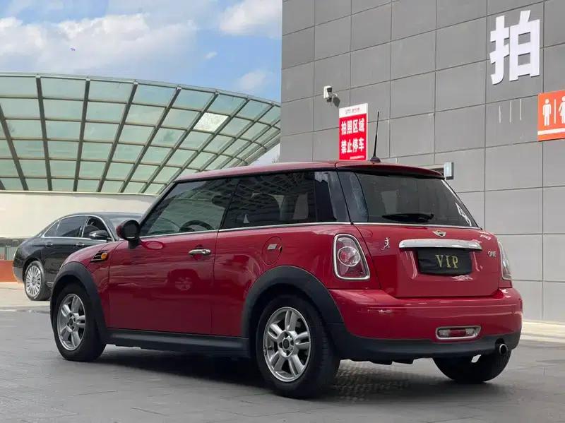 MINI 2013 1.6L ONE Limited Edition - First Model — миниатюра 4