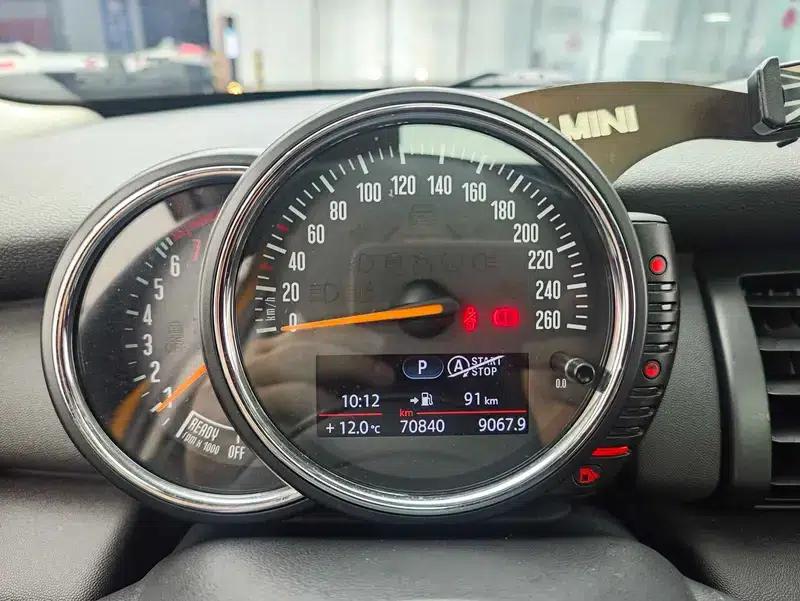 2015 MINI 1.2T ONE 5-Door — миниатюра 11