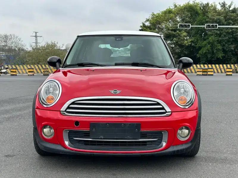 MINI 2013 1.6L ONE Limited Edition Third Model — миниатюра 2