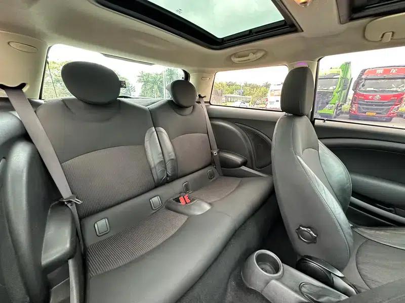 MINI 2013 1.6L ONE Limited Edition Third Model — миниатюра 11