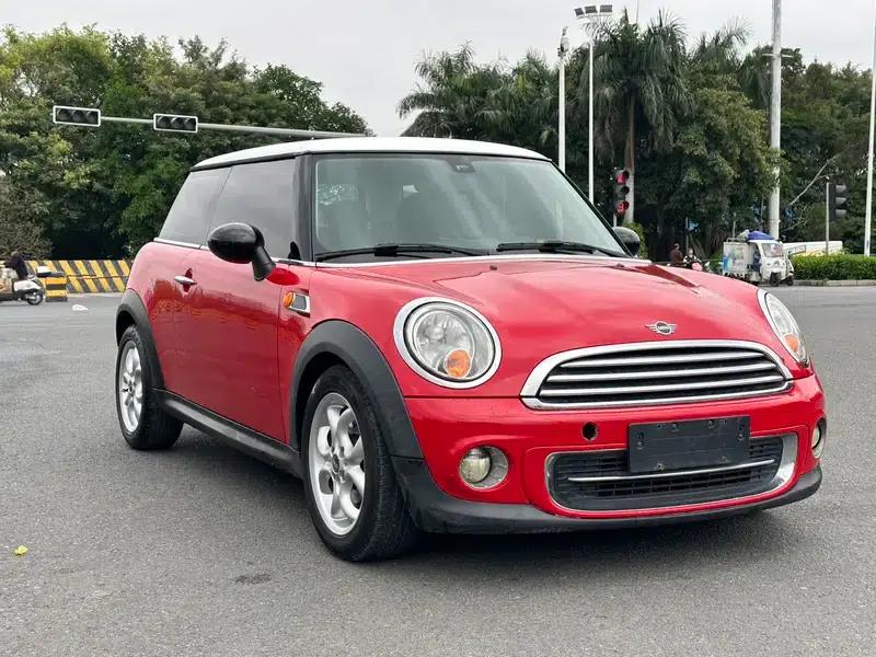 MINI 2013 1.6L ONE Limited Edition Third Model — миниатюра 3