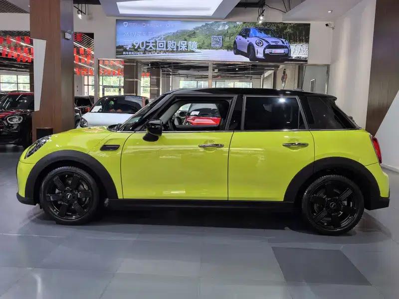 MINI 2023 1.5T COOPER Artist 5-Door Edition — миниатюра 3