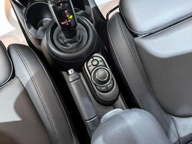 MINI 2023 1.5T COOPER Artist 5-Door Edition — миниатюра 10