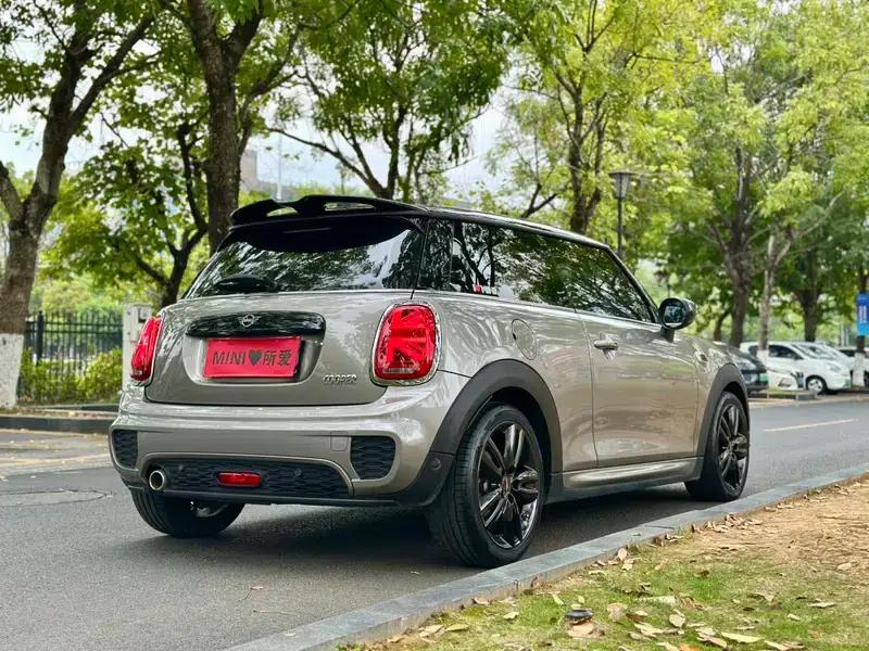 MINI 2020 1.5T COOPER Racer — миниатюра 6