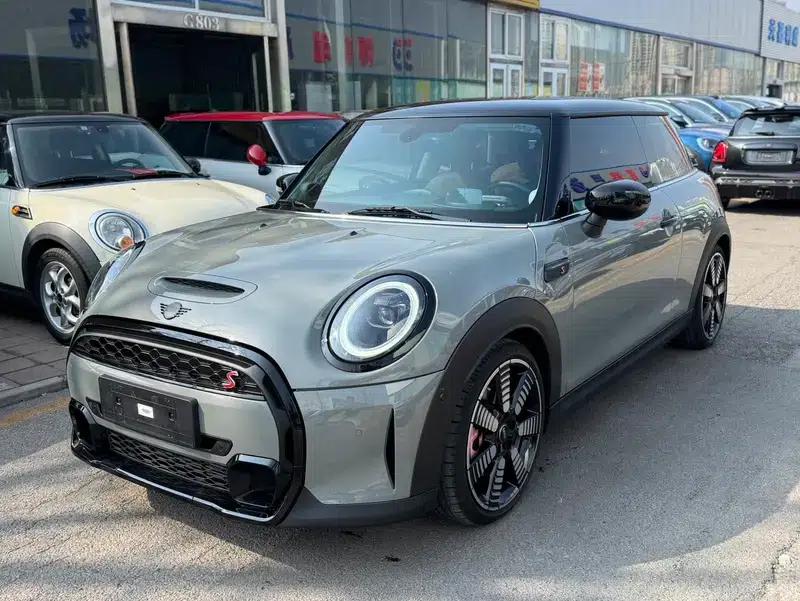 MINI 2023 Facelift 2.0T COOPER S Artist — миниатюра 1