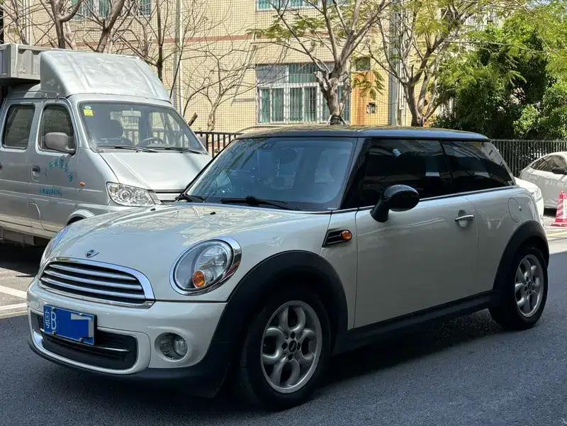 MINI 2012 1.6L COOPER Baker Street — миниатюра 1