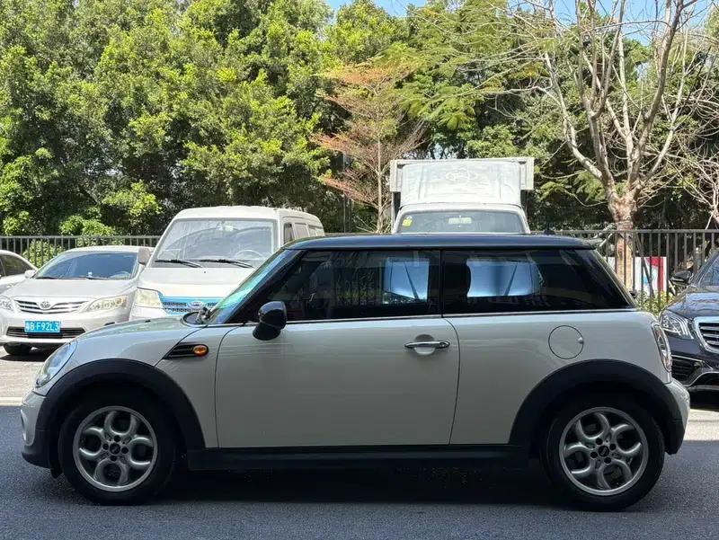 MINI 2012 1.6L COOPER Baker Street — миниатюра 4