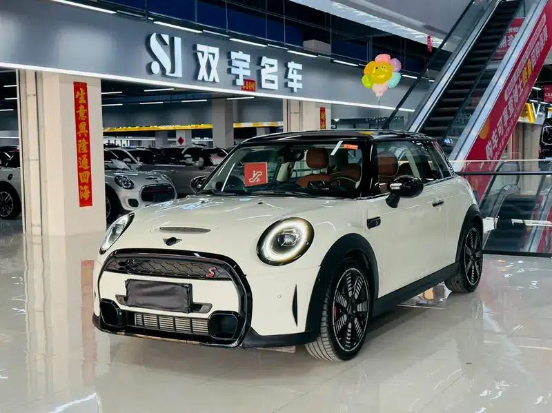 MINI 2023 2.0T COOPER S Artist — миниатюра 1