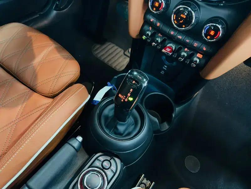 MINI 2023 2.0T COOPER S Artist — миниатюра 14