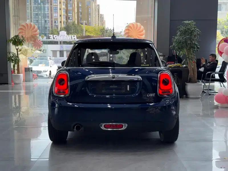 MINI 2016 1.2T ONE Pioneer — миниатюра 4