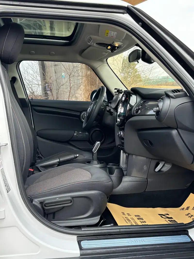 2023 MINI 1.5T ONE 5-Door Edition — миниатюра 17