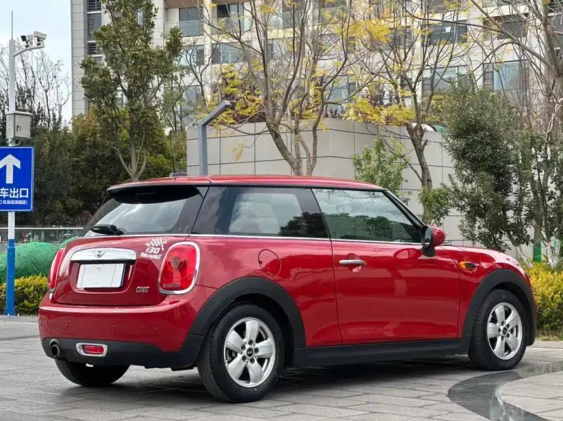 MINI 2016 1.2T ONE Pioneer — миниатюра 6