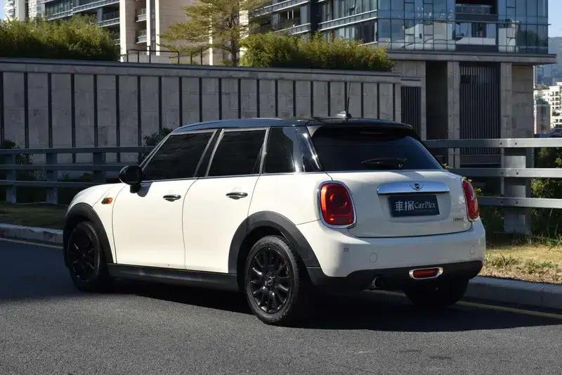 2016 MINI 1.5T COOPER 5-door version — миниатюра 4