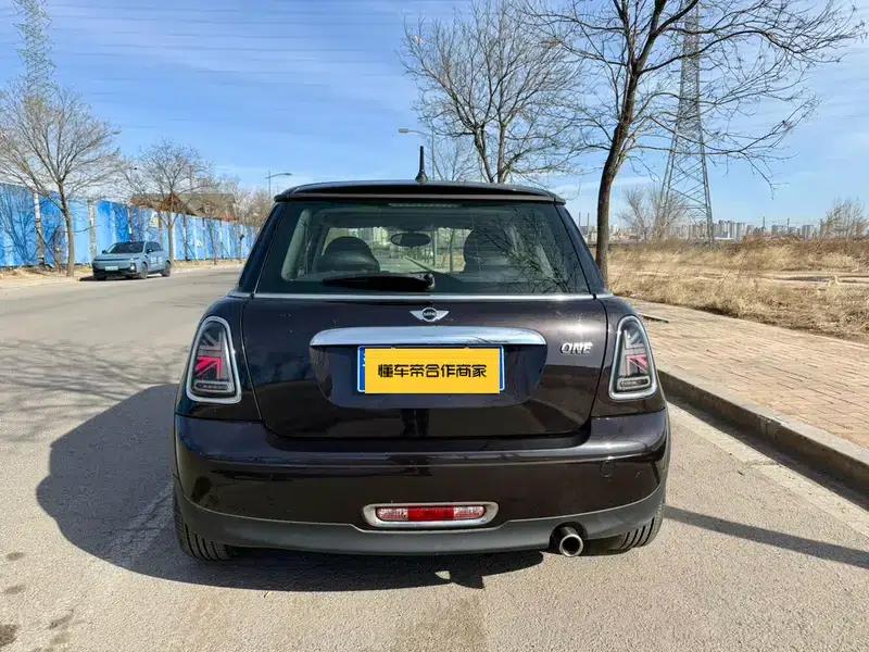 2011 MINI 1.6L ONE — миниатюра 5
