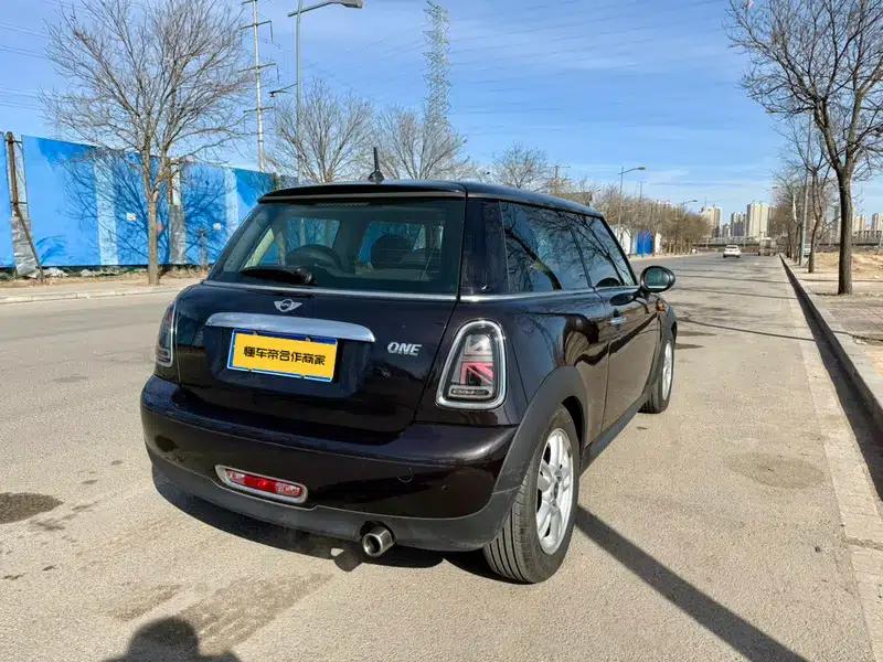 2011 MINI 1.6L ONE — миниатюра 6