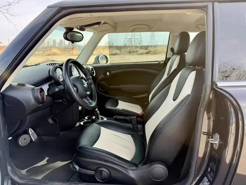 2011 MINI 1.6L ONE — миниатюра 9