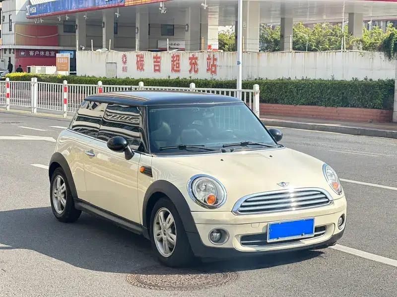 MINI 2010 1.6L COOPER Cheer — миниатюра 3