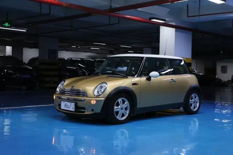 2004 MINI 1.6 COOPER — миниатюра 1