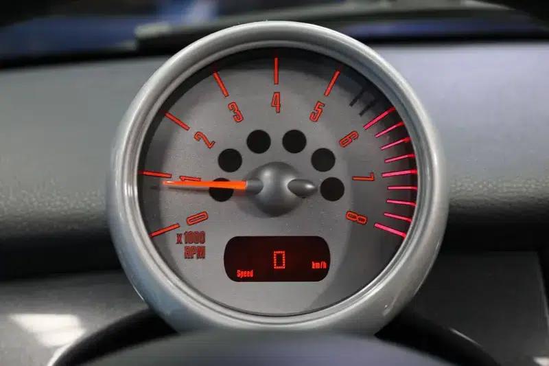 2004 MINI 1.6 COOPER — миниатюра 10