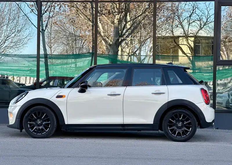 2016 MINI 1.5T COOPER 5-door version — миниатюра 3