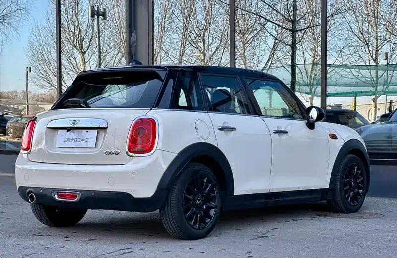 2016 MINI 1.5T COOPER 5-door version — миниатюра 5