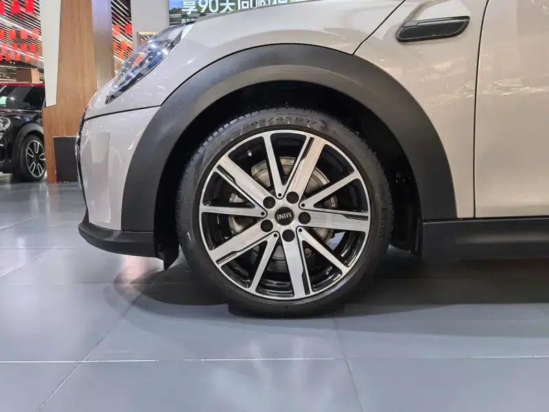 MINI 2023 1.5T COOPER Artist — миниатюра 9
