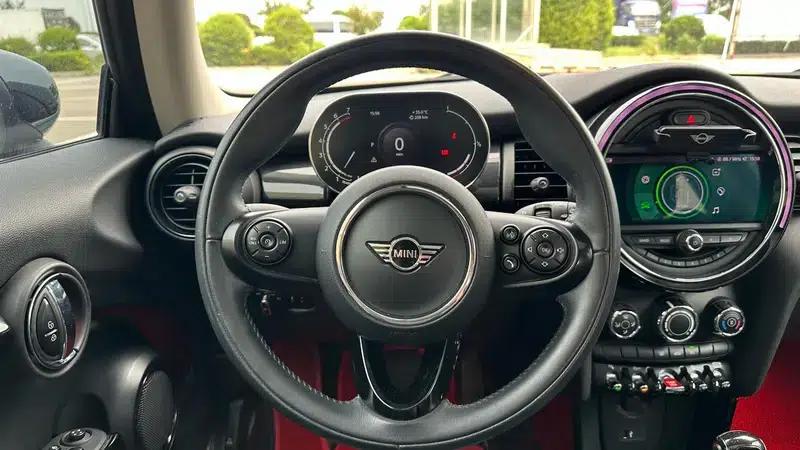 MINI 2021 1.5T COOPER Classic — миниатюра 21